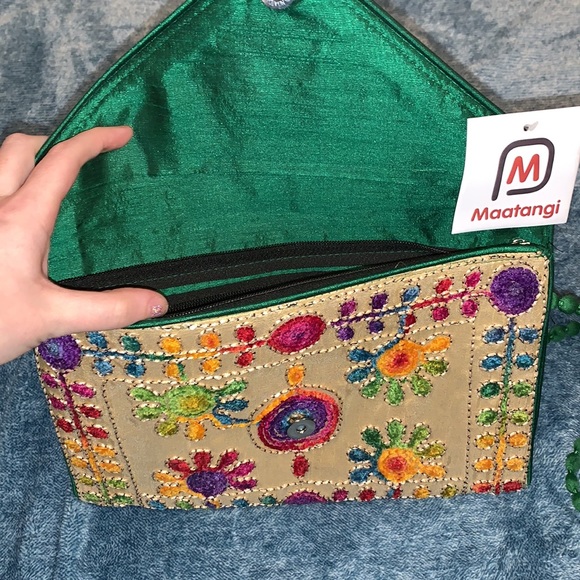 Rainbow elephant embroidered envelope clutch - Picture 3 of 7